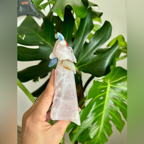 Parrot Carvings on Rose Quartz - Picture 4 of 6